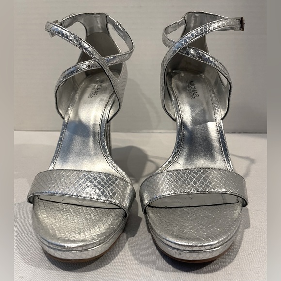MICHAEL KORS Metallic Silver Snake Embossed Buckle Strap Stiletto Heel Size 7.5 - Picture 3 of 10